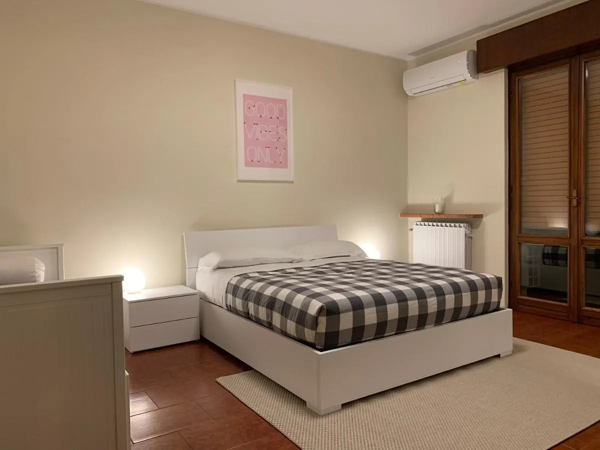 Casa Alessandra Verona 0*,